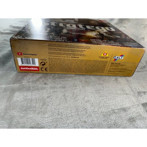 Stratego Original Version, Capture the Flag Strategy Board Game - Picture 5 of 10